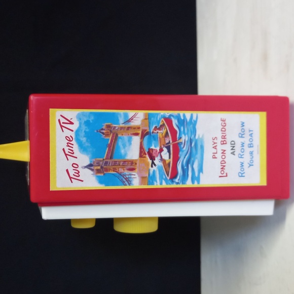 Fisher Price 2009 portable TV Toy - Picture 4 of 7